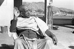 prabhupada in India: