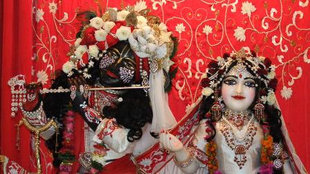 Radha Govardhanadhari: 