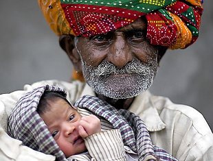 World's oldest father has 21st child at 90: 