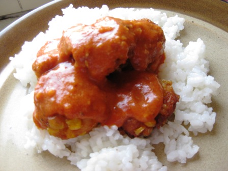corn fritters with peanut sauce: