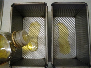 oil the tins: 
