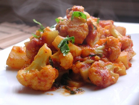 potato and cauliflower curry: 